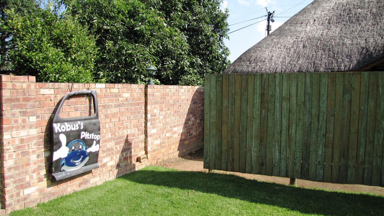 Bel Air Guest House Piet Retief Exterior foto